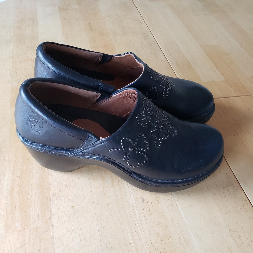 Ariat Strathmore Embellished Leather Clogs Size 7.5
